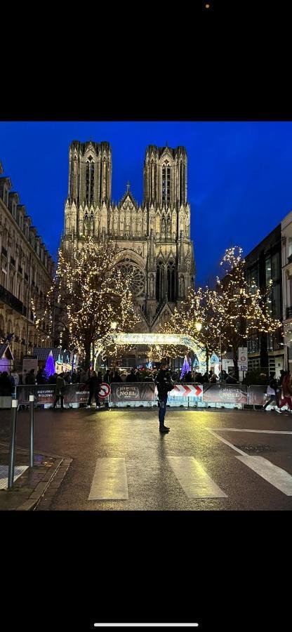 Hotel De La Cathedrale Reims Exterior foto